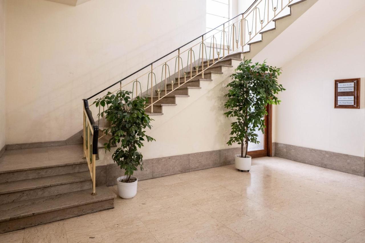 Terrace At 10 Mins From The Duomo - Homeunity Florenz Exterior foto