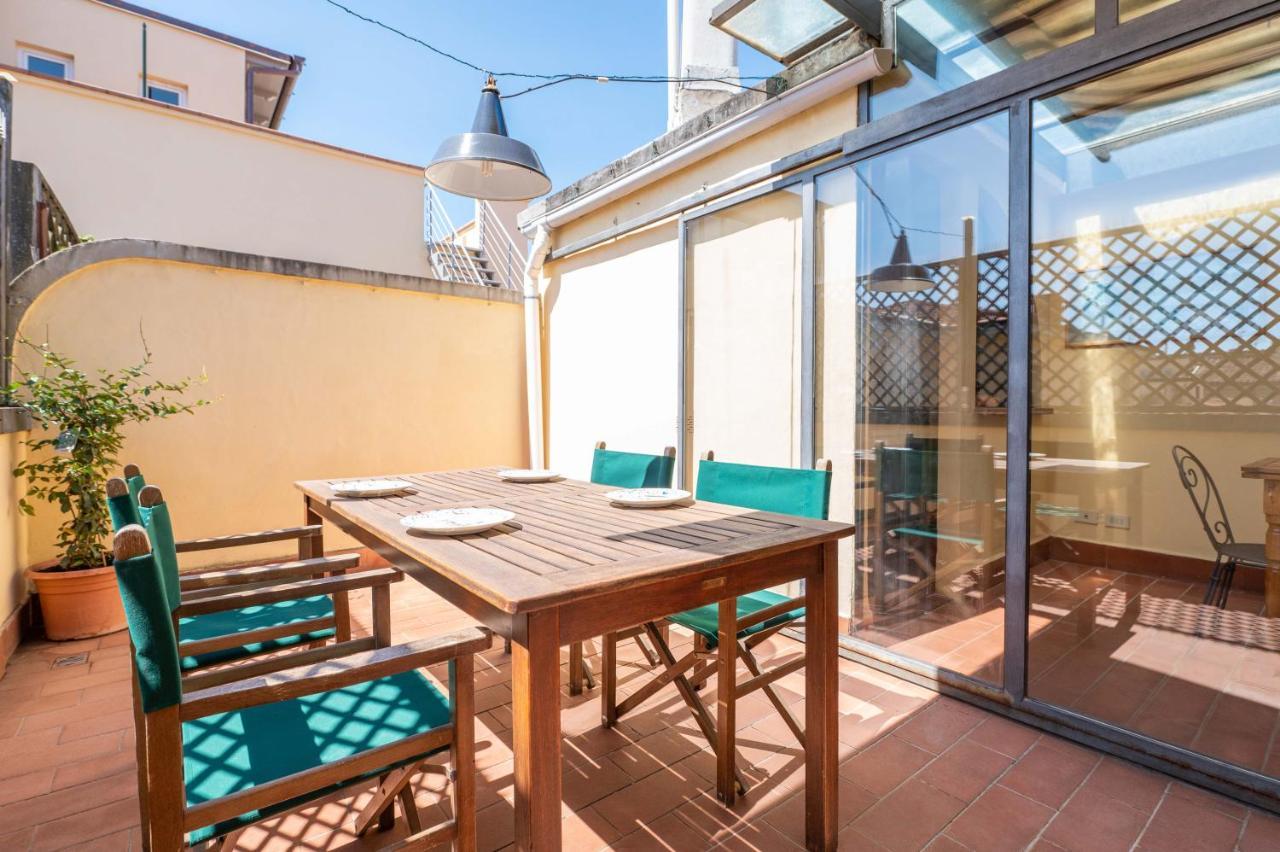 Terrace At 10 Mins From The Duomo - Homeunity Florenz Exterior foto